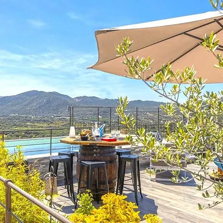2f Avec Piscine Privee, Vue Et Montagne Belgodère