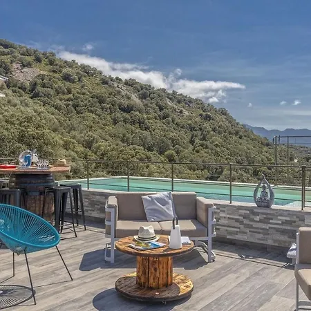 Semesterbostad 2f Avec Piscine Privee, Vue Et Montagne *