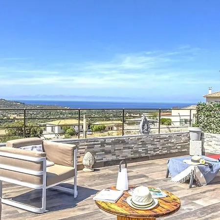 2f Avec Piscine Privee, Vue Et Montagne