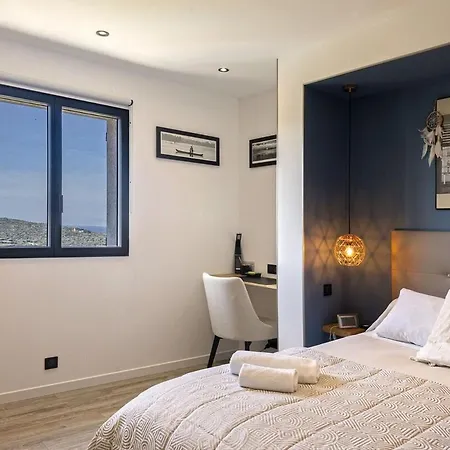 2f Avec Piscine Privee, Vue Et Montagne